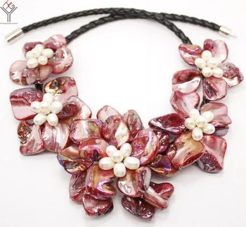 Vestuvių Moterų Papuošalai gamtos white pearl 5 gėlių pakabukas ryškiai raudonos shell motina perlų karoliai juodos odos 18