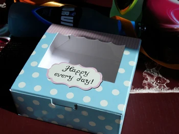 500pcs 13.5x13.5x5cm Polka Dot Balto popieriaus dovanų dėžutė pakuotės Ekranas box dovanų dėžutės vestuvių/juvelyriniai dirbiniai/saldainiai/maisto produktų laikymas