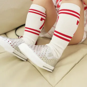 2017 Atsitiktinis Sporto Kūdikių kelio aukštos kojinės berniukams, mergaitėms, kūdikiams suknelė, kojinės bamblys kūdikių bebe berniukas mergaitė vaikams kojinių meias vaikams 0-6y