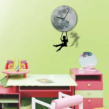 Funlife(TM) Berniukas, Suptis ant Mėnulio Žėrintis Sieninis laikrodis,Sūpynės, Švytuoklinis Laikrodis, Kvarcinis Silence,Vaikų Kambarys, 30cm12
