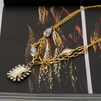 Neoglory MADE WITH SWAROVSKI ELEMENTS Kristalų ir kalnų krištolas priedai veltiniams, Žavesio Karoliai Šviesiai Geltonos Aukso Spalvos Prabangus Stilius Panele